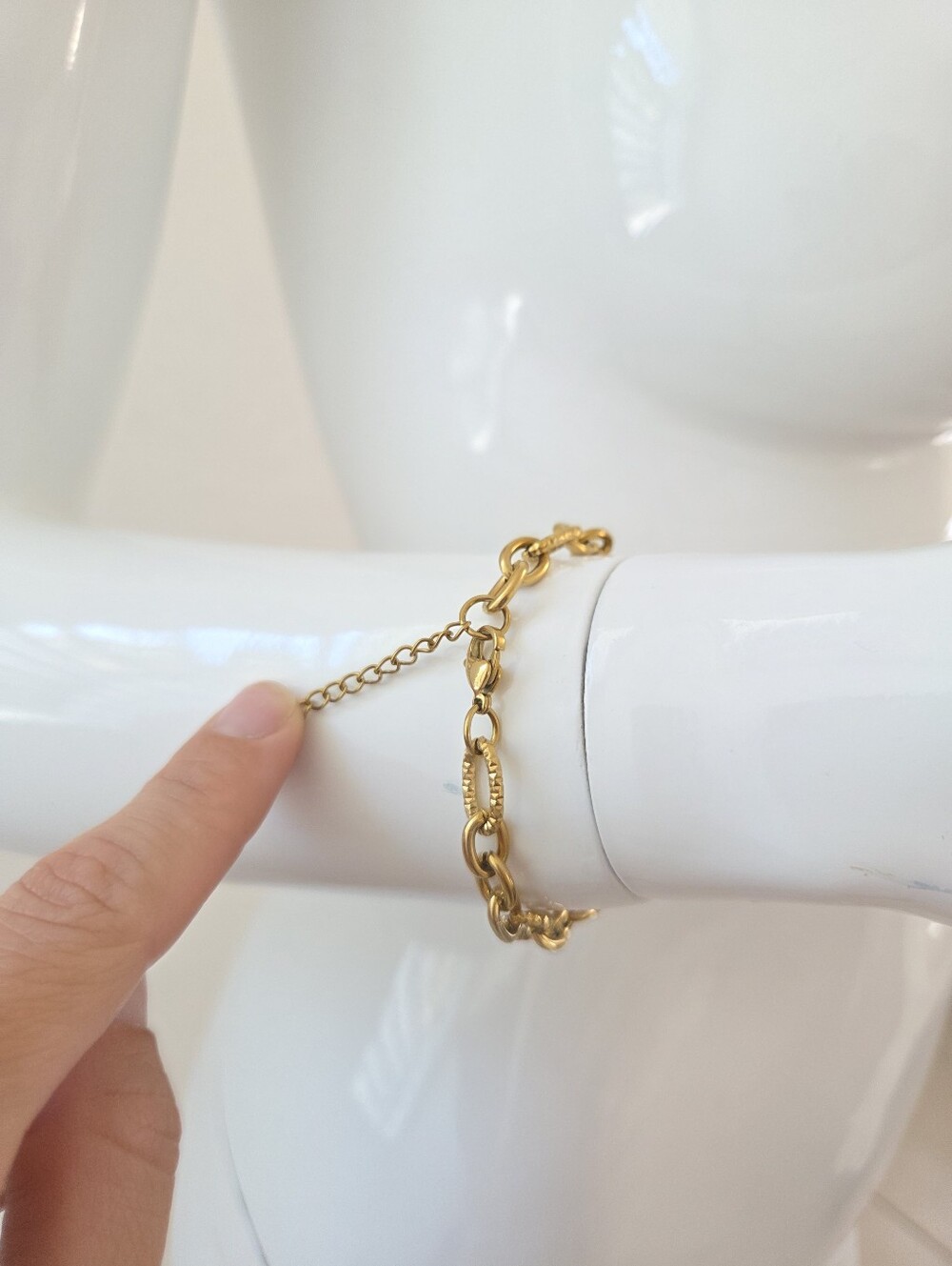 Gold Chunky Chain Necklace and Bracelet Set Textured Oval Links Jewelry Set - Picture 12 of 13
